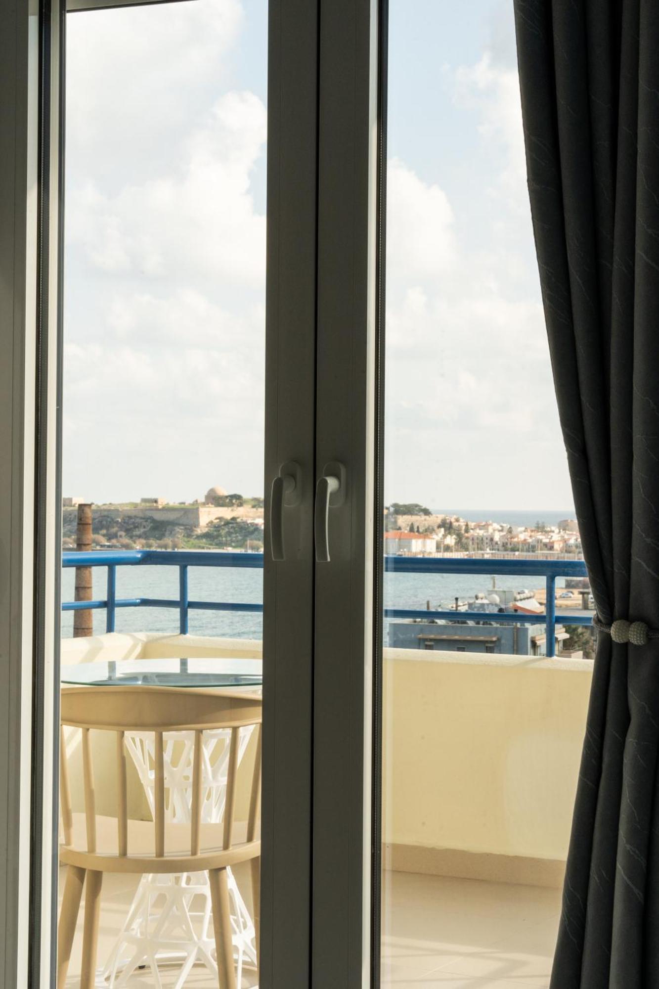 Secret View Apartment, With Private Jacuzzi Rethymno Esterno foto