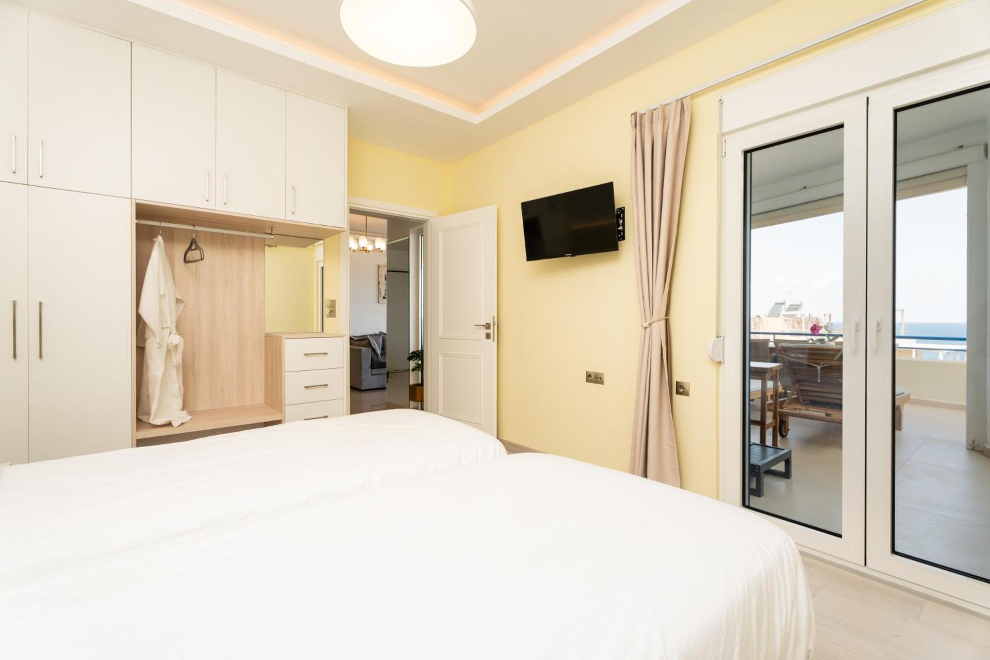 Secret View Apartment, With Private Jacuzzi Rethymno Esterno foto