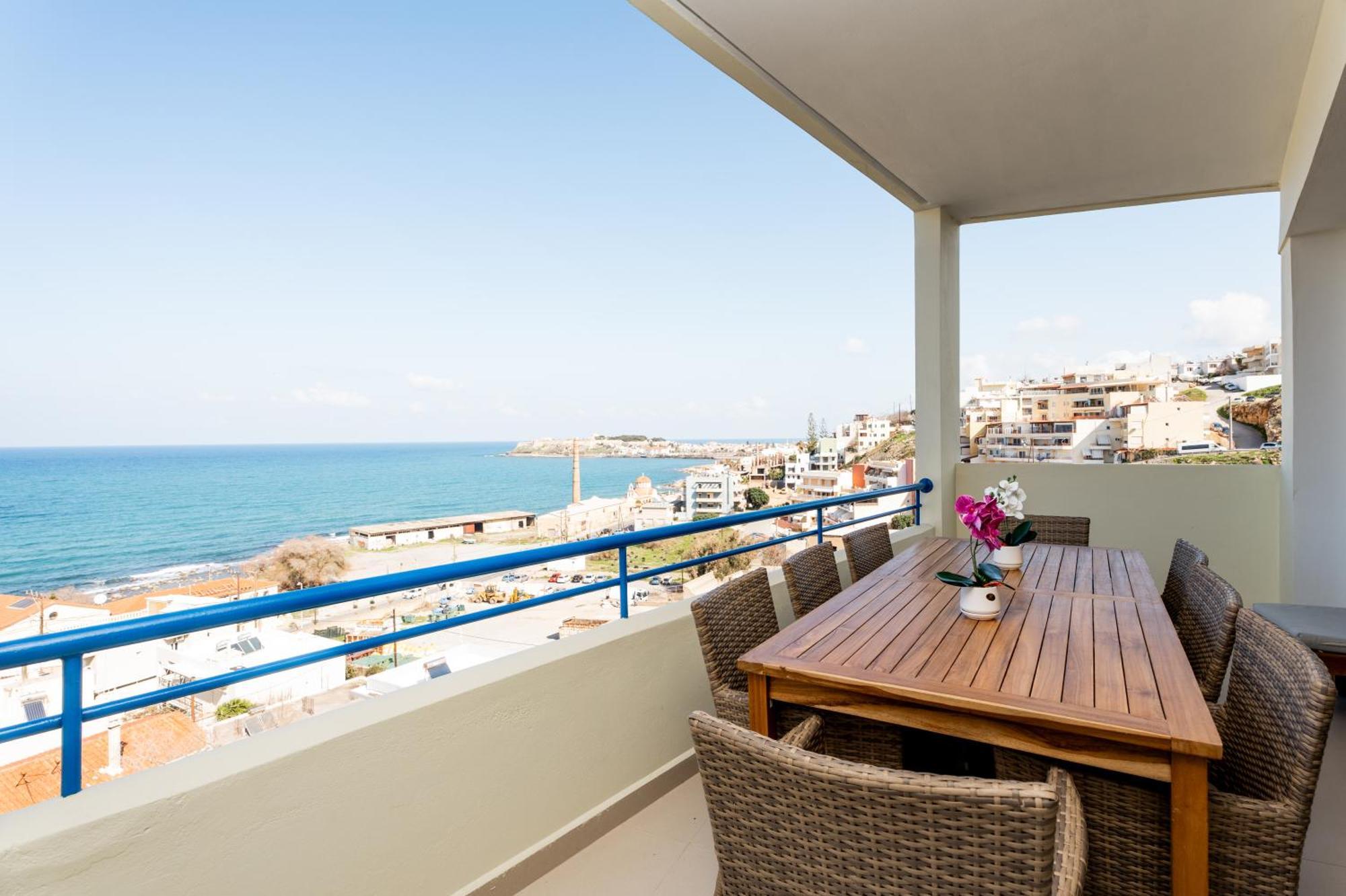 Secret View Apartment, With Private Jacuzzi Rethymno Esterno foto