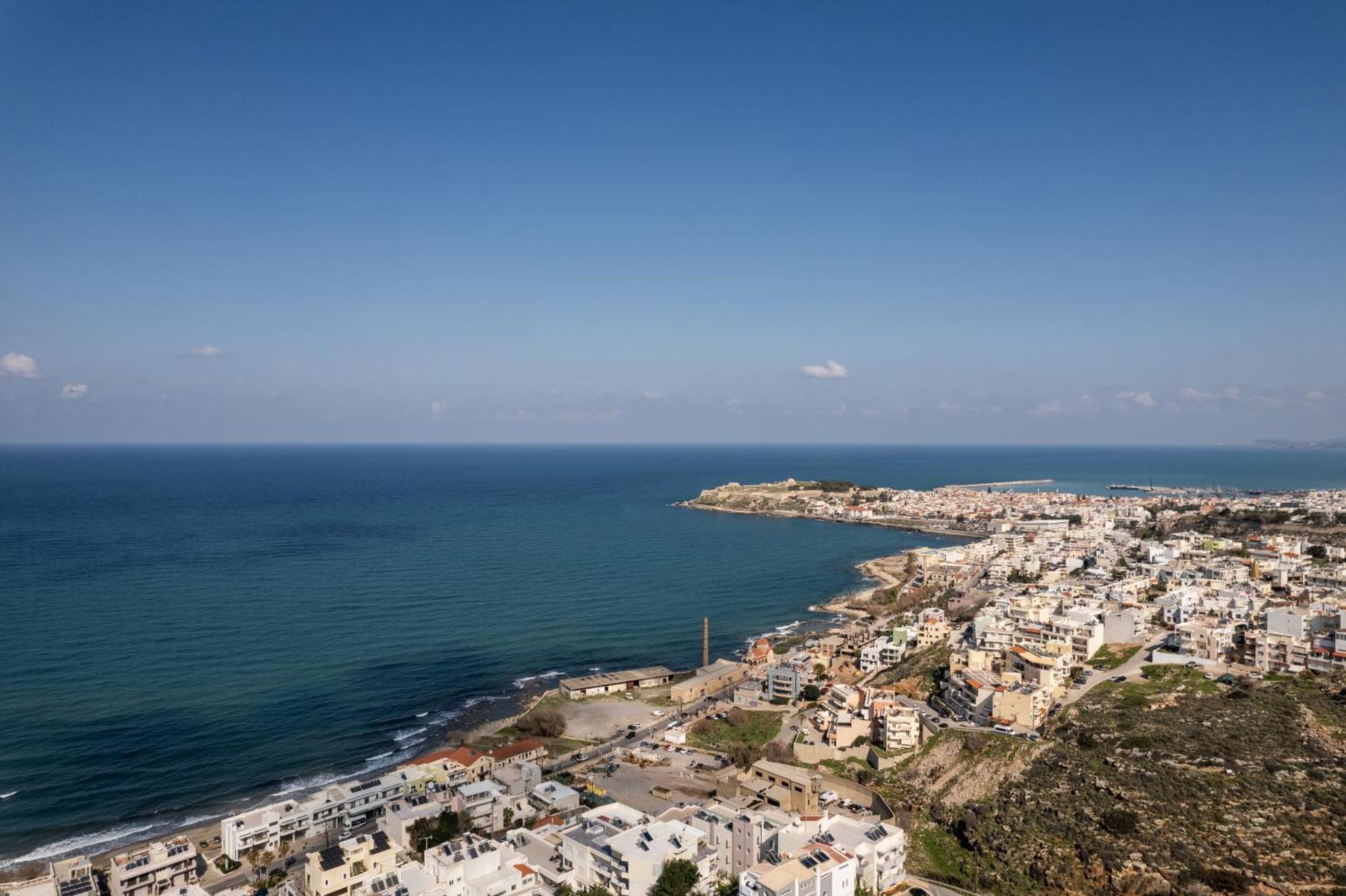 Secret View Apartment, With Private Jacuzzi Rethymno Esterno foto